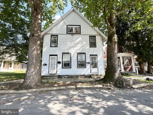 $995 | 980 Scotland Avenue, Unit DOWNSTAIRS, Chambersburg, PA 17201