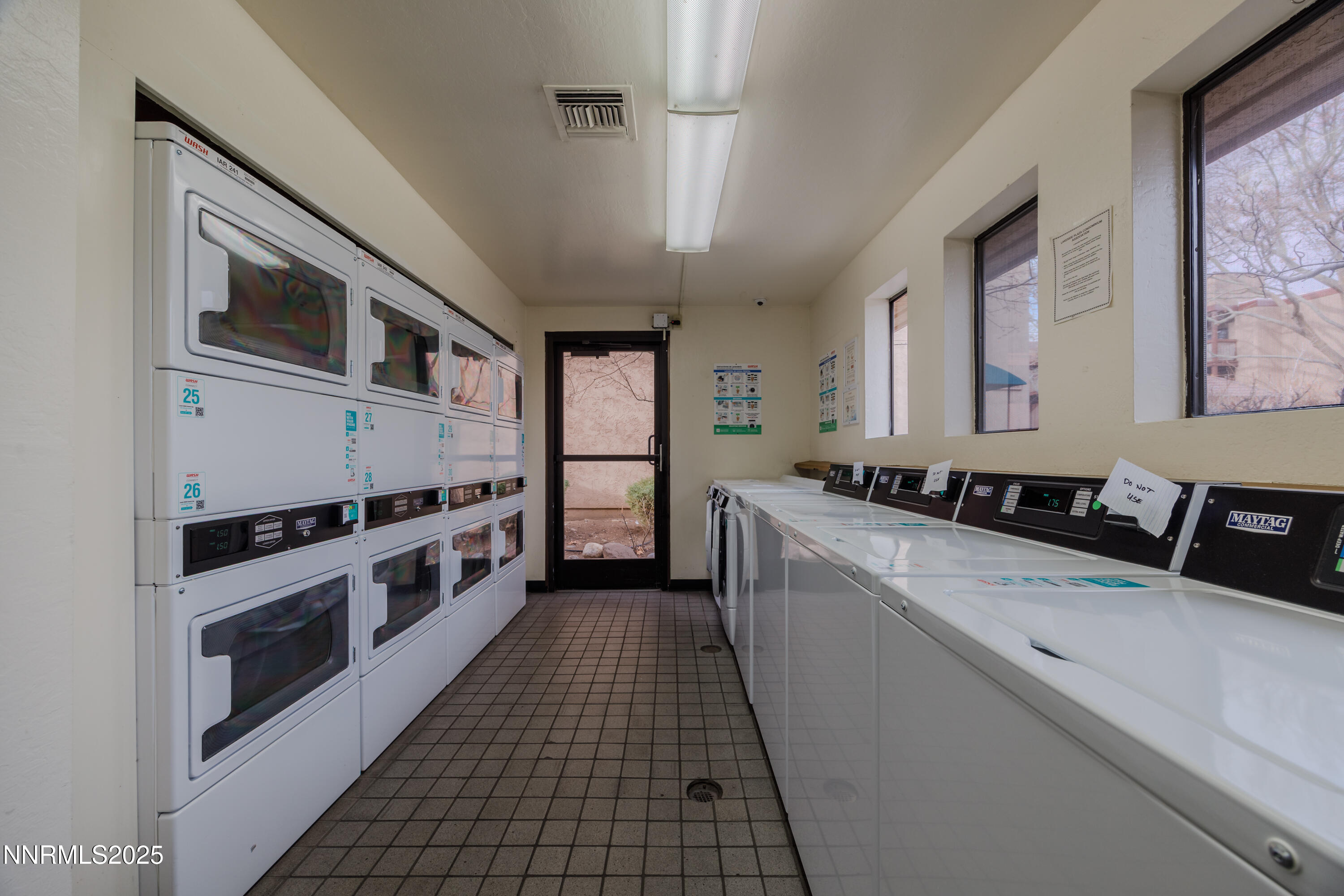 1000 Beck Drive, Unit 276 Reno, NV 89509 - Photo 10 of 10 a kitchen with stainless steel appliances a sink stove and cabinets