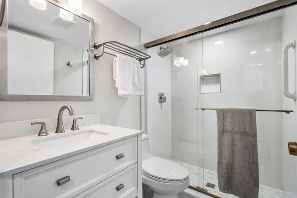 $8,500 | 353 Highway 1, Unit F109, Jupiter, FL 33477