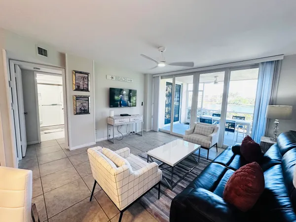 $8,500 | 353 Highway 1, Unit F109, Jupiter, FL 33477