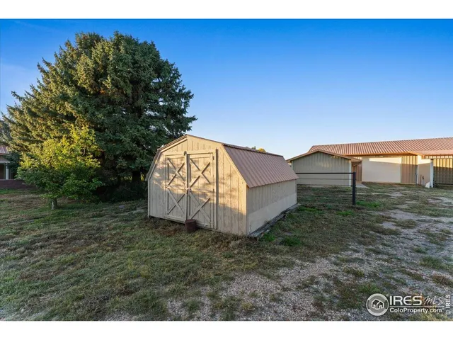 a view of outdoor space and garden