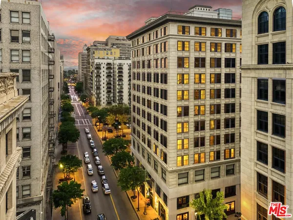 $3,000 | 460 South Spring Street, Unit 212, Los Angeles, CA 90013