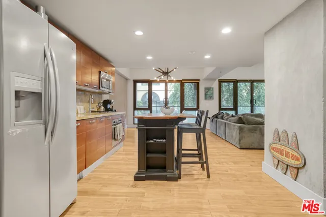 $3,000 | 460 South Spring Street, Unit 212, Los Angeles, CA 90013