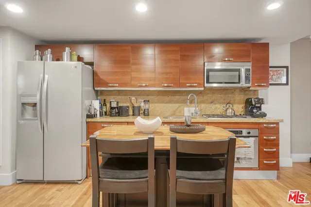 $3,000 | 460 South Spring Street, Unit 212, Los Angeles, CA 90013