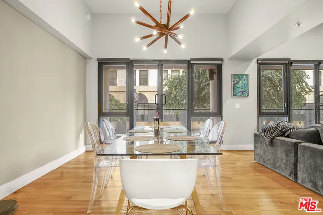 $3,000 | 460 South Spring Street, Unit 212, Los Angeles, CA 90013