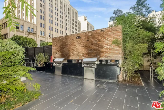 $3,000 | 460 South Spring Street, Unit 212, Los Angeles, CA 90013