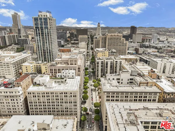 $3,000 | 460 South Spring Street, Unit 212, Los Angeles, CA 90013