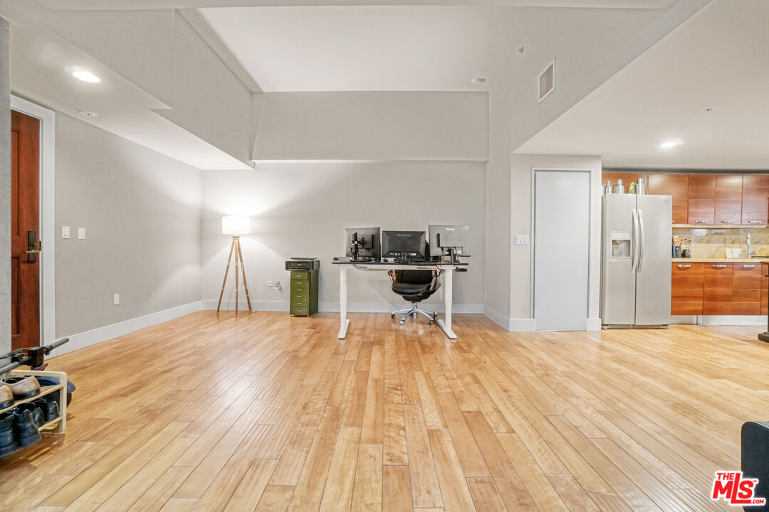 460 South Spring Street, Unit 212 Los Angeles, CA 90013 - Photo 10 of 35