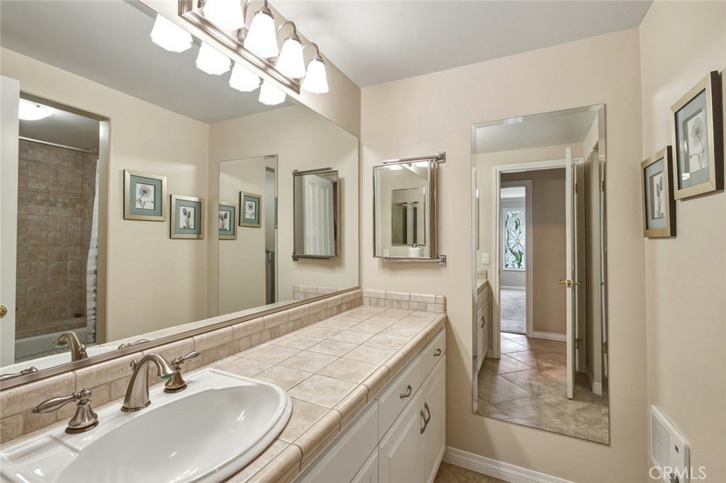 5872 Shaker Drive Riverside, CA 92506 - Photo 43 of 74 bathroom
