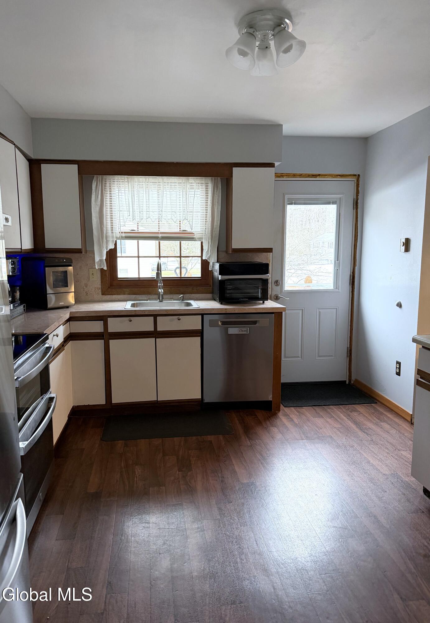 2 Moonglow Road Wilton, NY 12831 - Photo 6 of 29 Kitchen