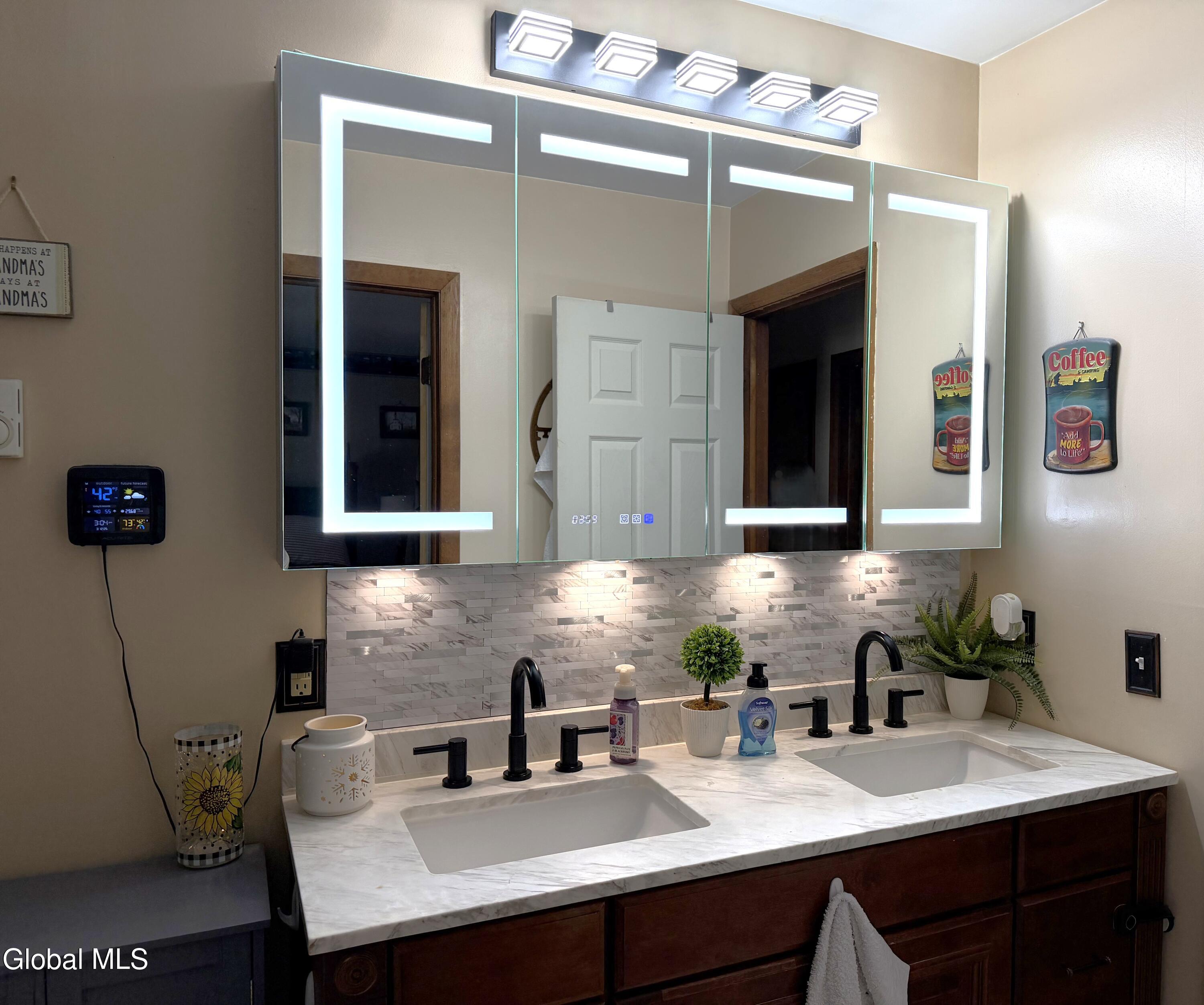 2 Moonglow Road Wilton, NY 12831 - Photo 10 of 29 Full Bath Vanity