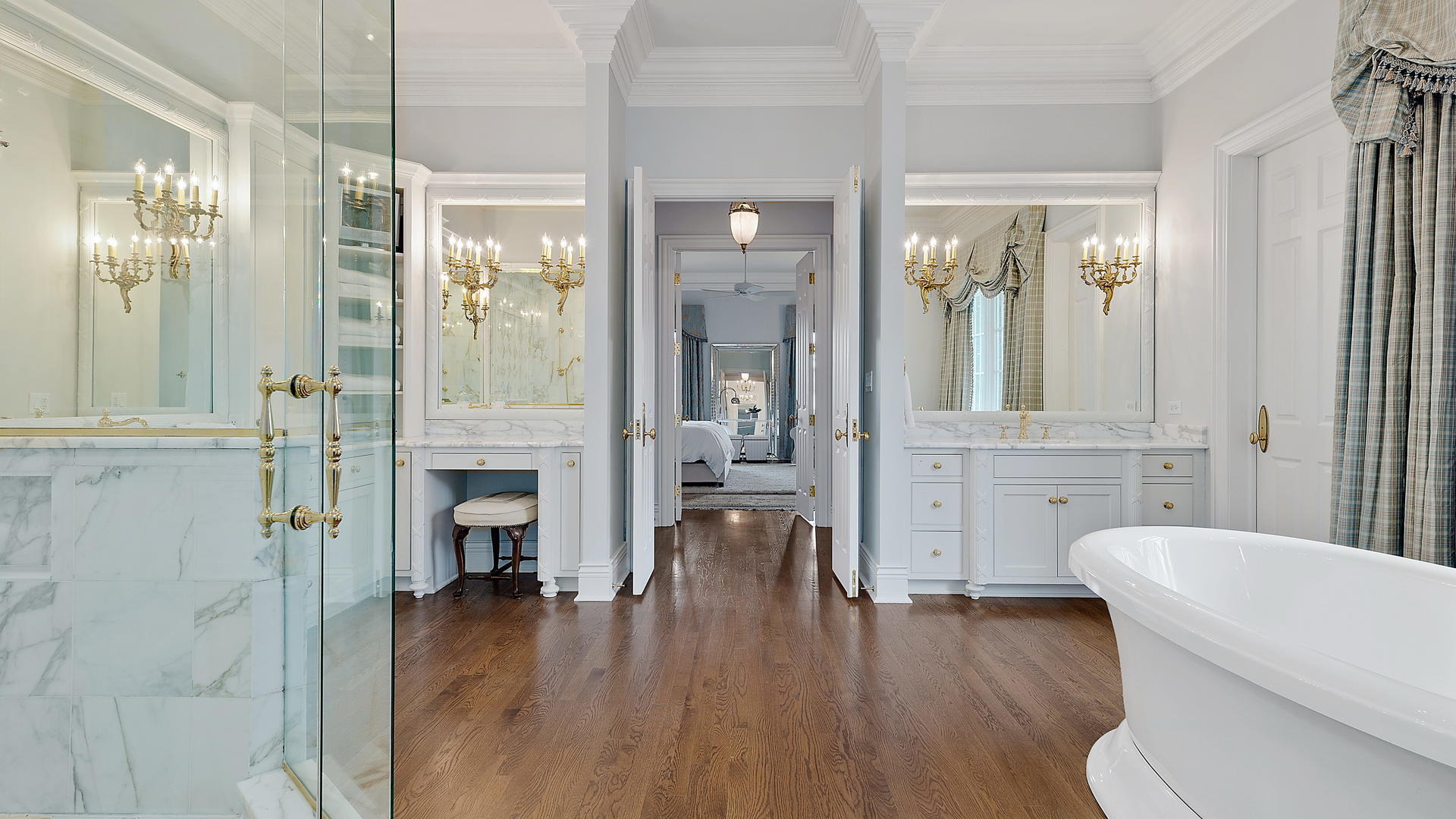 820 Taft Road Hinsdale, IL 60521 - Photo 16 of 46 a living room with furniture and a wooden floor