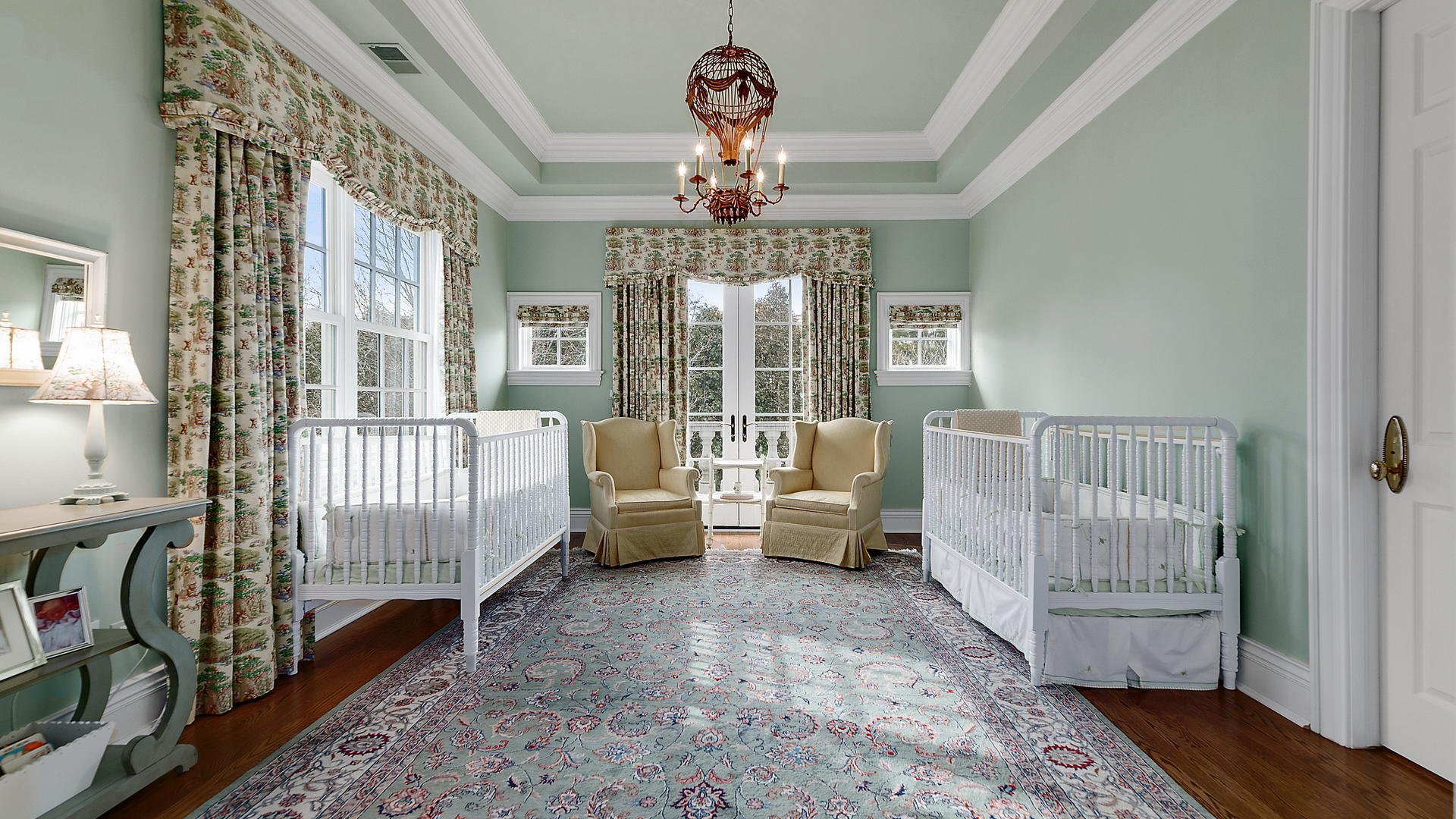 820 Taft Road Hinsdale, IL 60521 - Photo 22 of 46 a very nice looking room with wooden floor and furniture