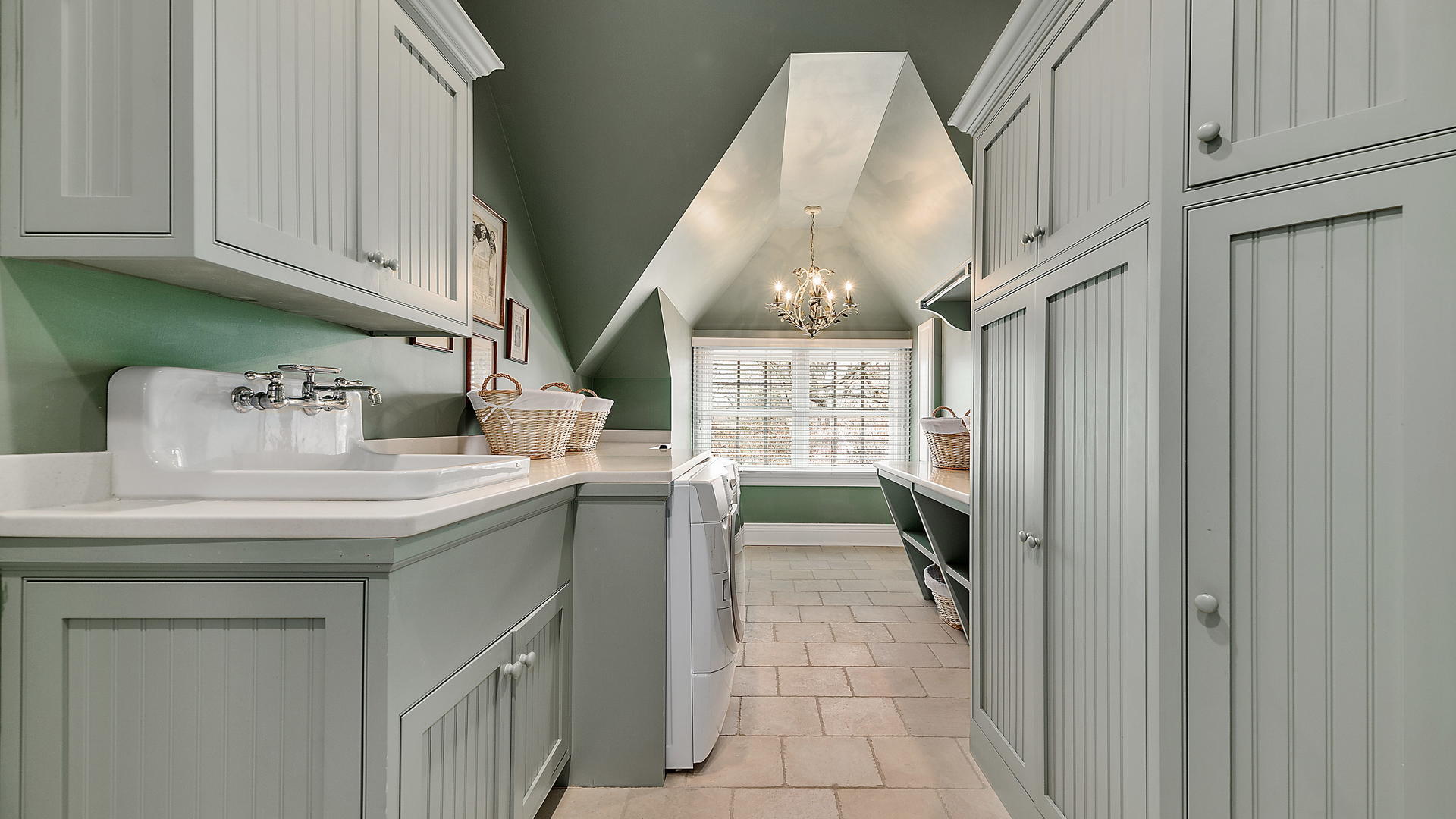 820 Taft Road Hinsdale, IL 60521 - Photo 23 of 46 a view of kitchen with furniture and window
