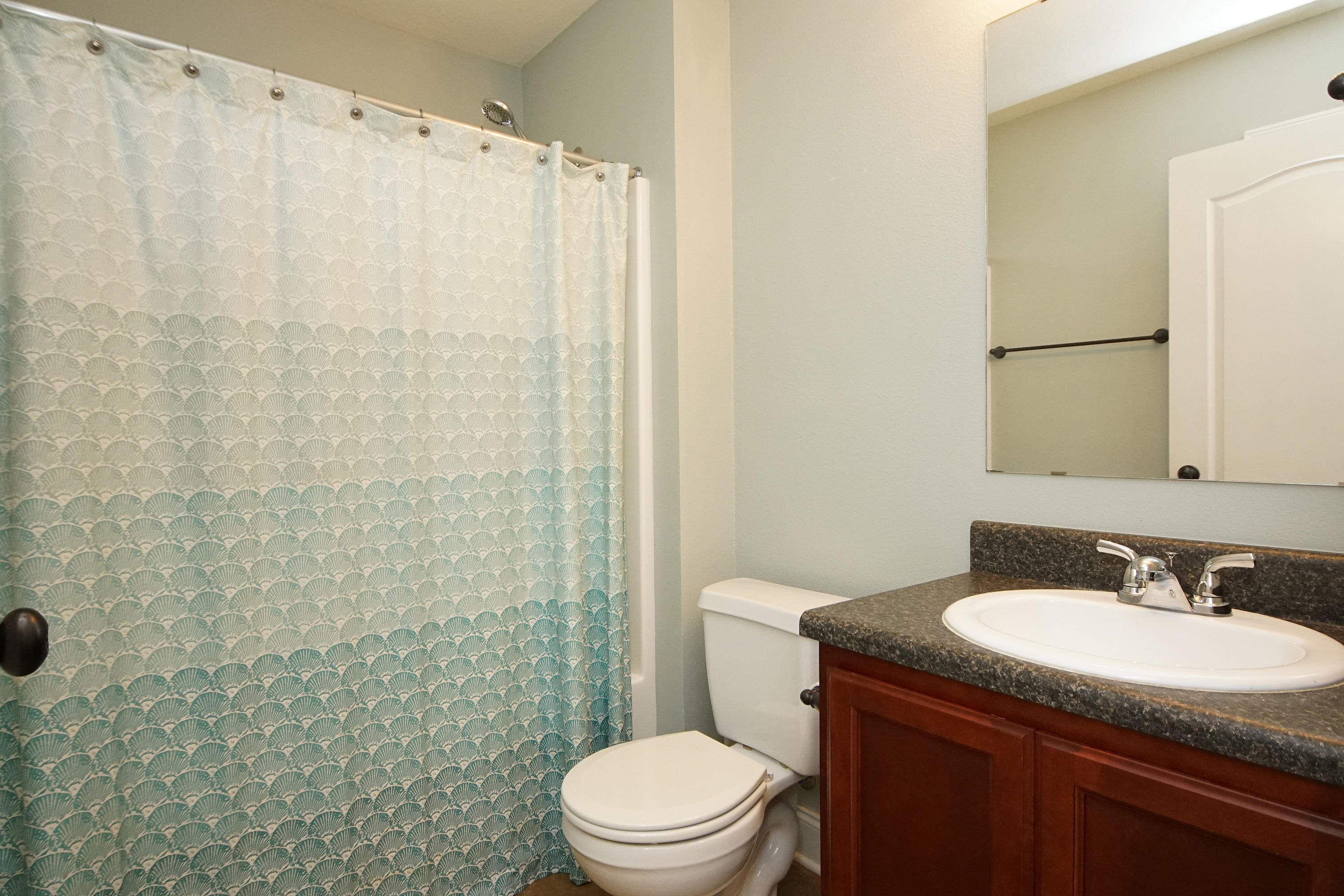 2673 Corner Creek Road Crestview, FL 32536 - Photo 34 of 47 2nd bathroom