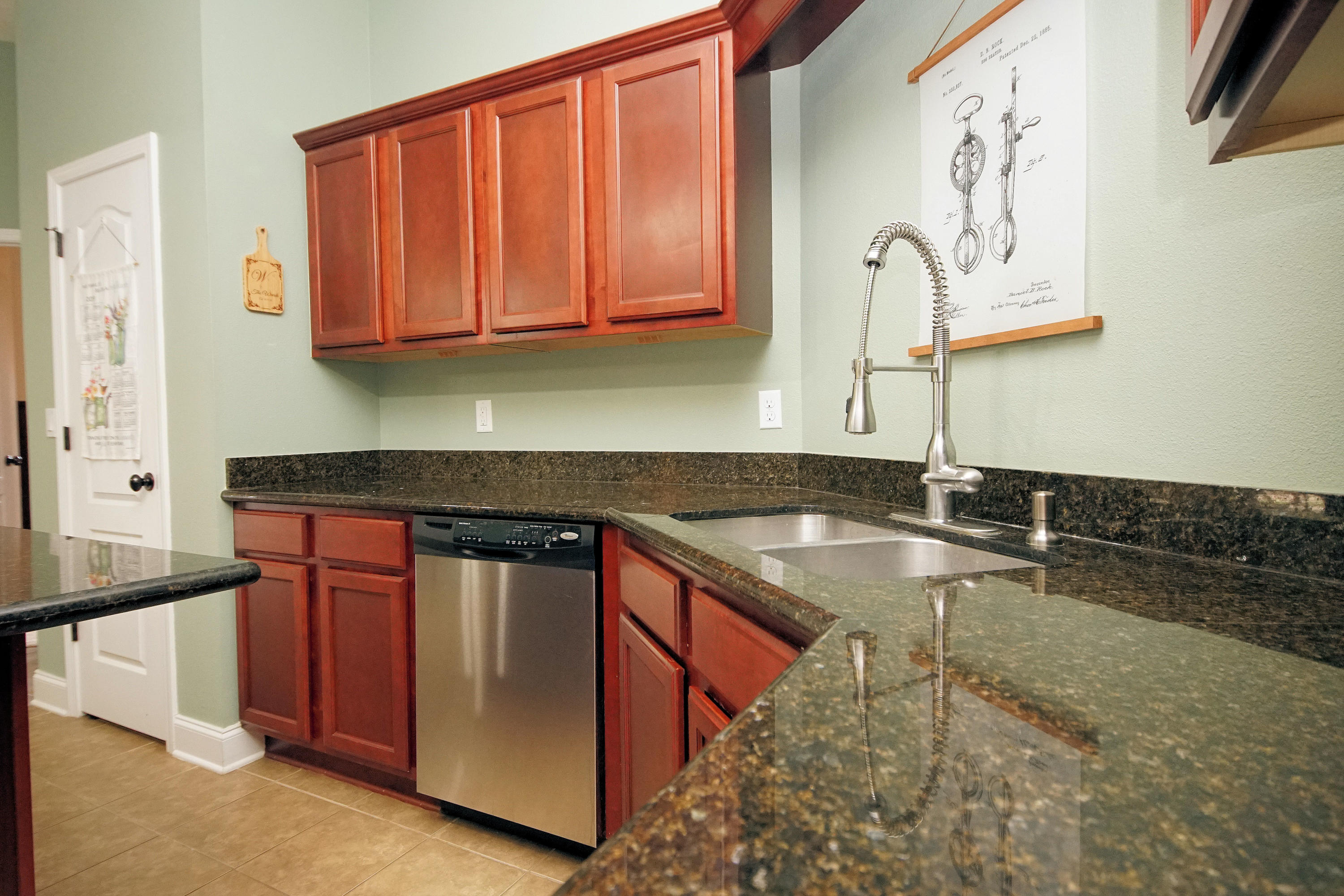 2673 Corner Creek Road Crestview, FL 32536 - Photo 8 of 47 Granite and wood cabinets