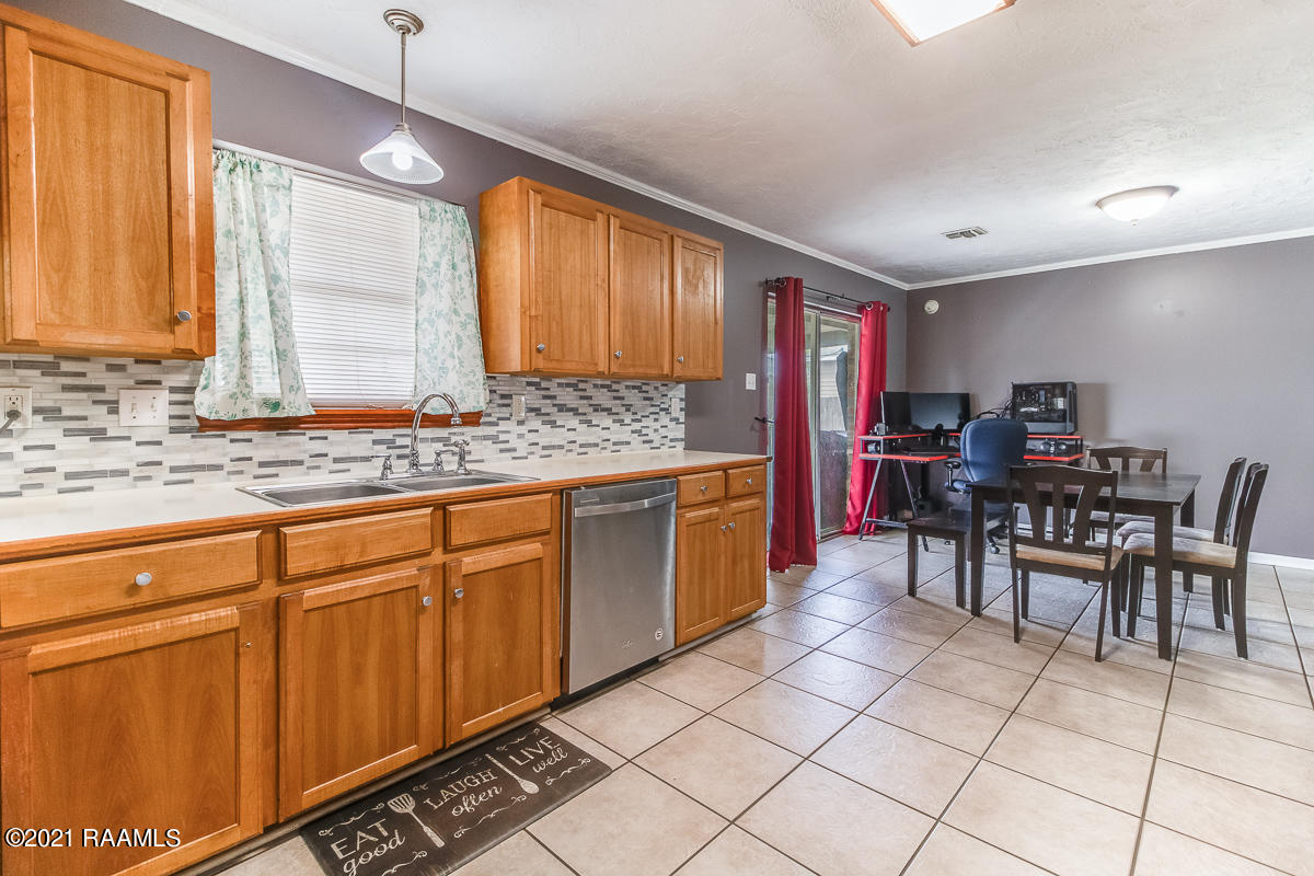 128 Ocho Rios Lane Scott, LA 70583 - Photo 3 of 19
