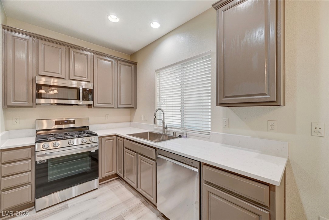 10408 September Flower Street Las Vegas, NV 89183 - Photo 10 of 43