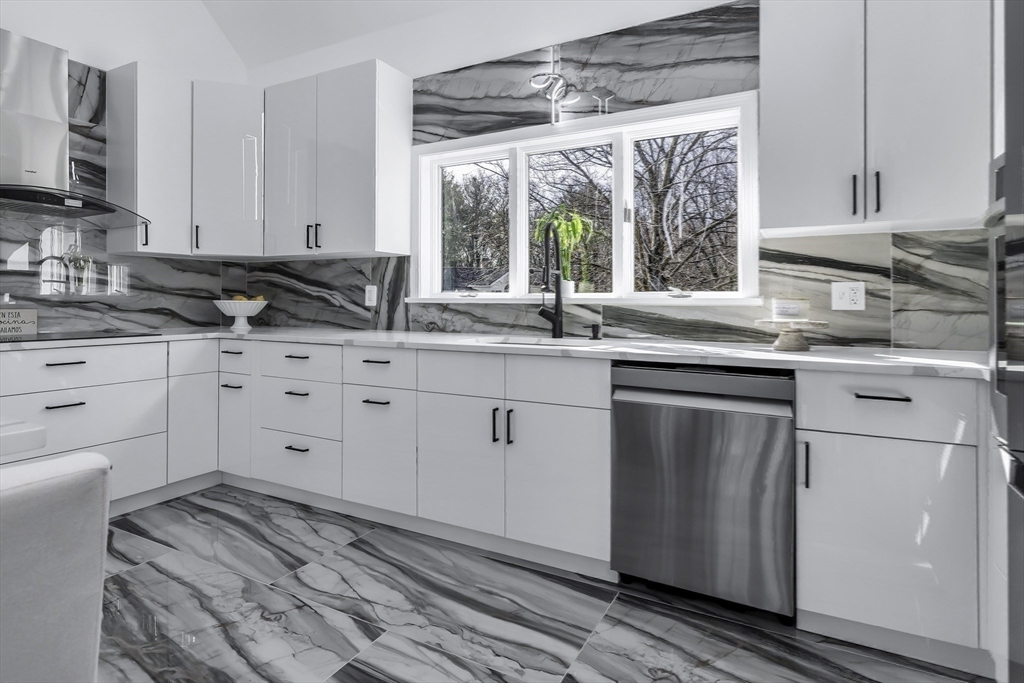 30 Anne Road North Andover, MA 01845 - Photo 21 of 42
