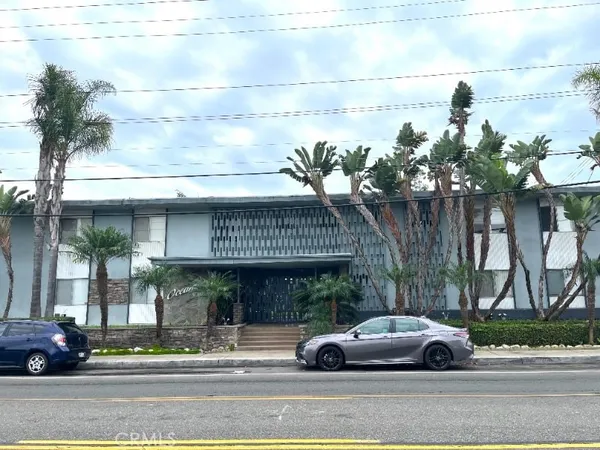 $2,195 | 931 West 19th Street, Unit 30, Costa Mesa, CA 92627