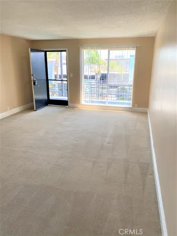 $2,195 | 931 West 19th Street, Unit 30, Costa Mesa, CA 92627