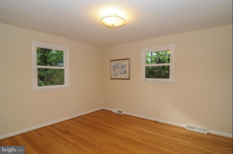 2650 Carrollton Road Annapolis, MD 21403 - Photo 27 of 30 Bedroom (Master)