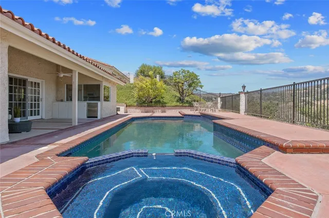 $2,150,000 | 2039 Channelford Road, Westlake Village, CA 91361