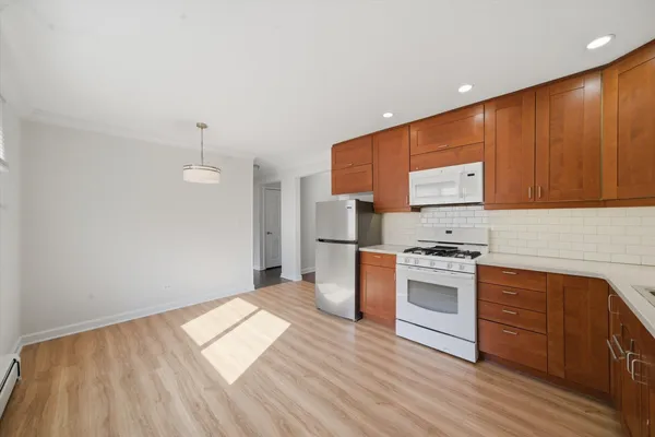 $1,850 | 1331 West Chase Avenue, Unit 3A, Chicago, IL 60626