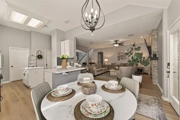 $375,000 | 405 PecanGrove, Dickinson, TX 77539