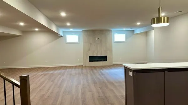 $876,032 | 17408 Parkhill Street, Overland Park, KS 66221
