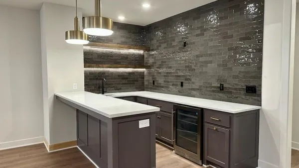 $876,032 | 17408 Parkhill Street, Overland Park, KS 66221