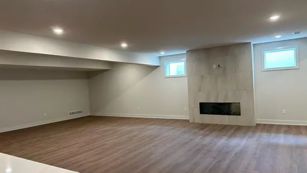 $876,032 | 17408 Parkhill Street, Overland Park, KS 66221