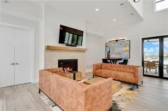 $876,032 | 17408 Parkhill Street, Overland Park, KS 66221