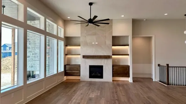 $876,032 | 17408 Parkhill Street, Overland Park, KS 66221