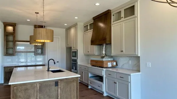$876,032 | 17408 Parkhill Street, Overland Park, KS 66221