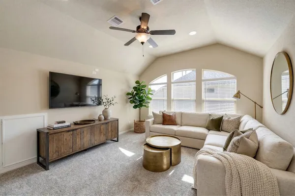 $829,000 | 11 Red Wagon Drive, Spring, TX 77389