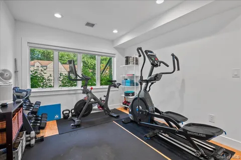 $1,750,000 | 25 Shadow Lane, Larchmont, NY 10538