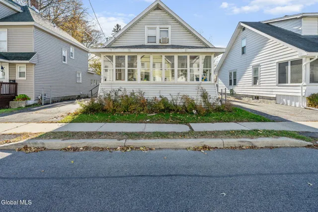 $249,900 | 317 Glen Avenue, Scotia, NY 12302