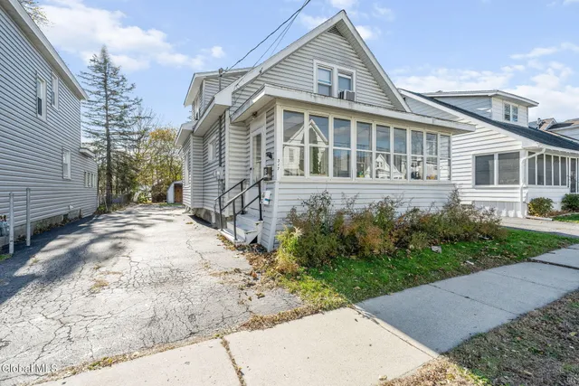 $249,900 | 317 Glen Avenue, Scotia, NY 12302