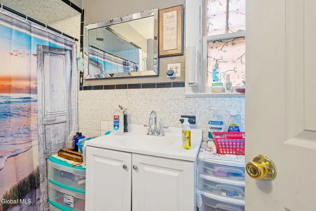 $249,900 | 317 Glen Avenue, Scotia, NY 12302