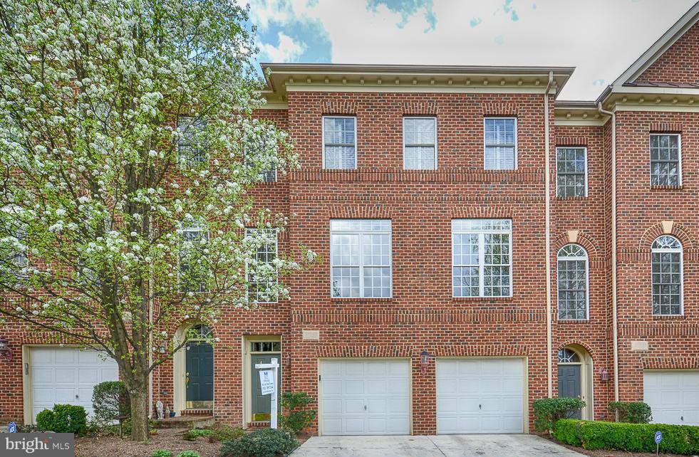 47753 Ramshead Terrace Sterling, VA 20165 - Photo 1 of 30 Exterior (Front)