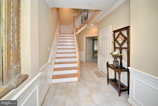 47753 Ramshead Terrace Sterling, VA 20165 - Photo 3 of 30 Entry