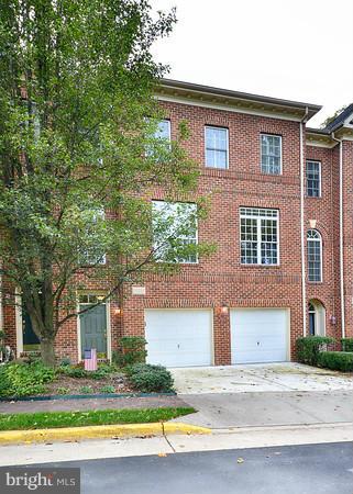 47753 Ramshead Terrace Sterling, VA 20165 - Photo 29 of 30 Exterior (Front)