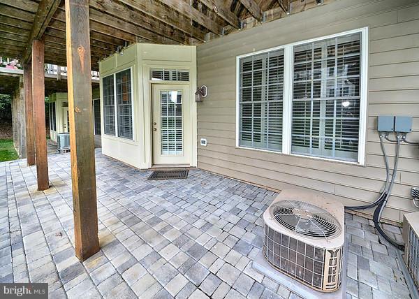 47753 Ramshead Terrace Sterling, VA 20165 - Photo 8 of 30 Exterior (Rear)