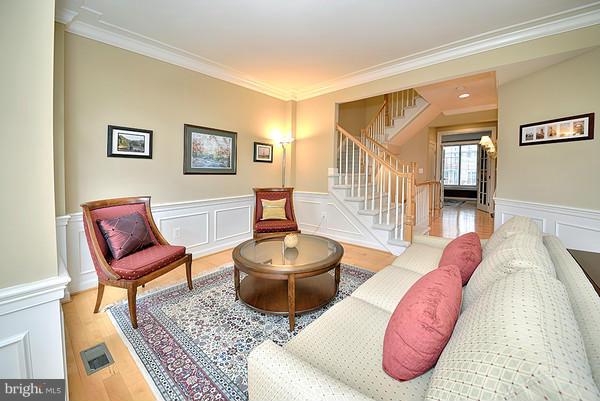 47753 Ramshead Terrace Sterling, VA 20165 - Photo 10 of 30 Family Room