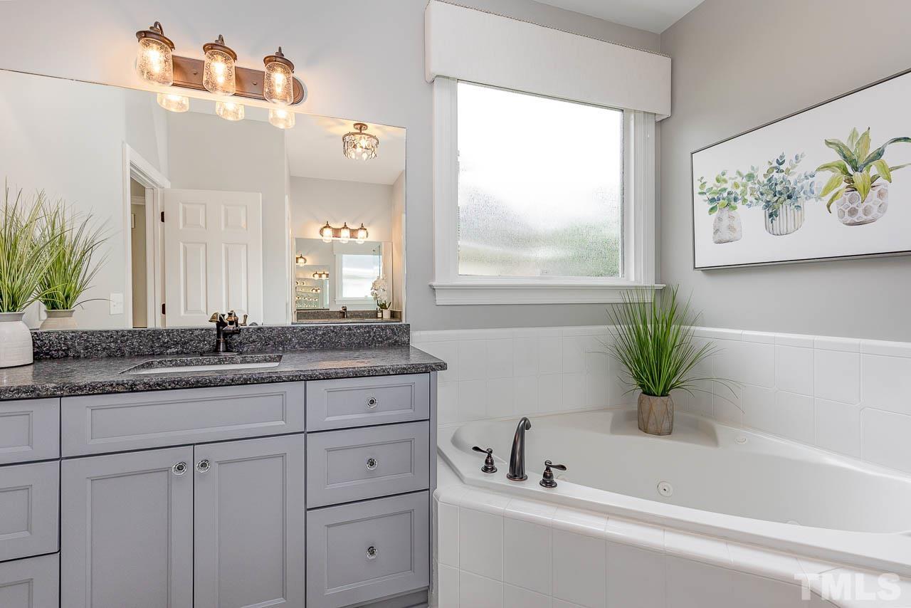 6701 Pointe Vista Circle Raleigh, NC 27615 - Photo 7 of 11 Gallery Image 7