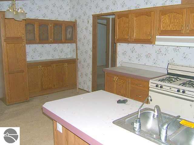 18356 Moore Road Thompsonville, MI 49683 - Photo 5 of 15 1699843-4.JPG