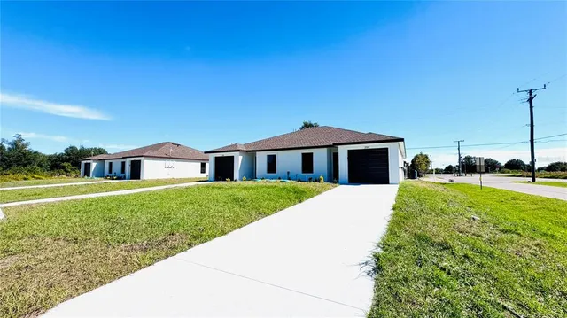$1,695 | 27063 Washington Street, Punta Gorda, FL 33983