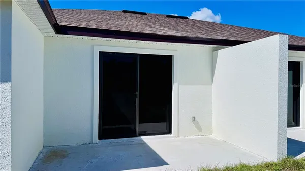 a view of walk in closet