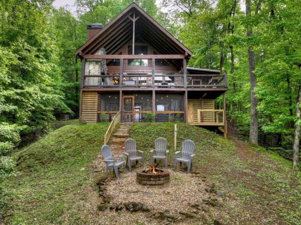 181 Ridge Circle Blue Ridge, GA 30513 - Photo 51 of 59 a front view of a house with garden